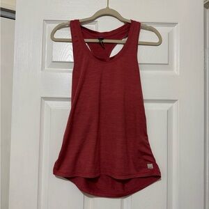 Vuori Light Red Tank Size Medium